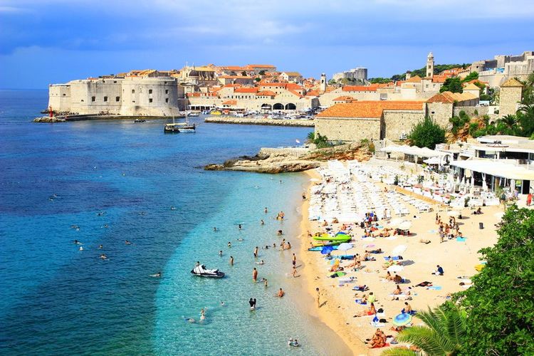 Banje Beach en période estivale