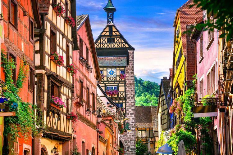 Explore the small villages around Colmar