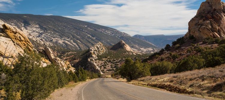 Autoroute dans le Dinosaur National Monument, Utah
