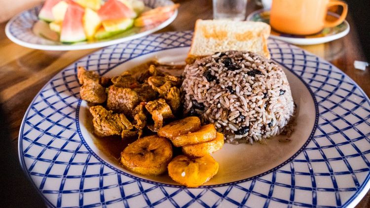 Un plat typique de la cuisine costaricaine