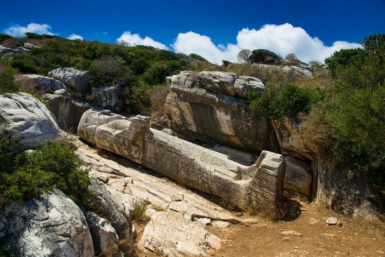 Le Dyonisos couché de Naxos reste un mystère