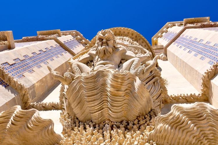 Cet atlante est une créature des océans visiblement, un des nombreux mystères du palais