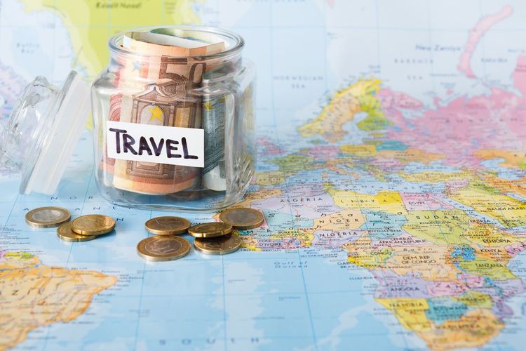 Economiser pour un voyage.