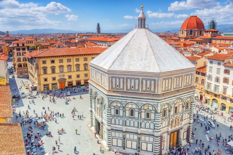 Il Battistero, di fronte al Duomo