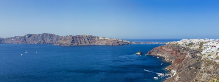 An inlet separates Oia from Riva, on Thirassia