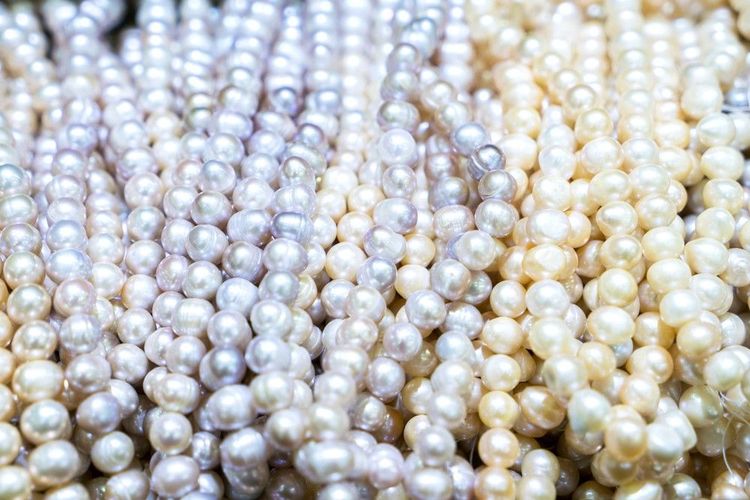 Perles sur le marché de Hongqiao, à Pékin