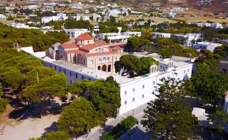 Mystères byzantins et vestiges anciens au cœur de Paros