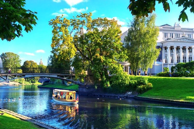Les parcs enchanteurs de Riga : Bastejkalna et Kronvalda