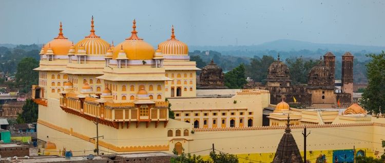 Le temple est original par sa couleur jaune © Fabio Lamanna
