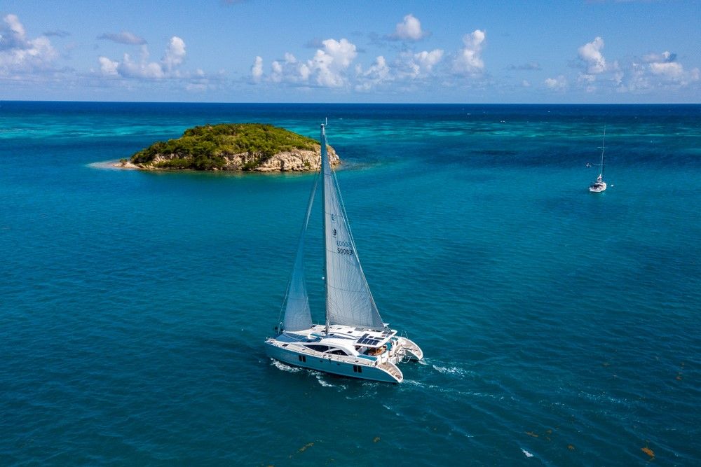 ⛵ Louez un bateau à Antigua-et-Barbuda !