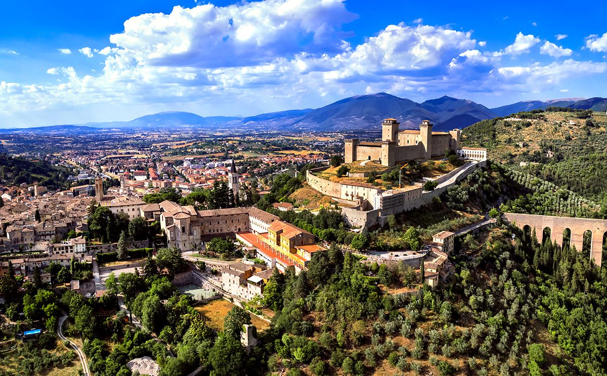 Regorge Oubliez la Toscane et les Pouilles, cette région méconnue d'Italie ...