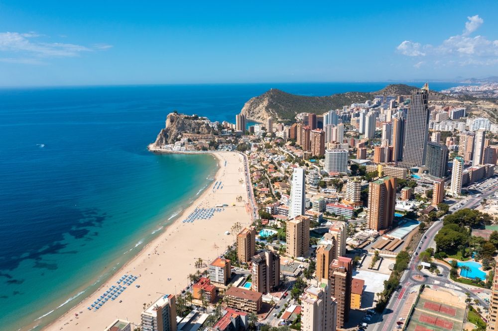 Découvrez Benidorm dans un hôtel en demi-pension