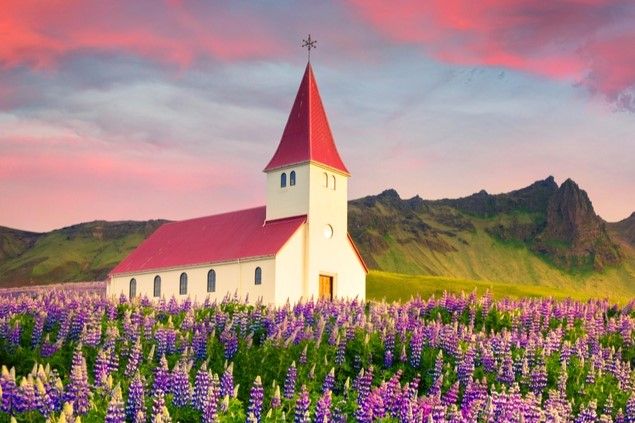L'église Vík i Myrdal dans le village de Vik