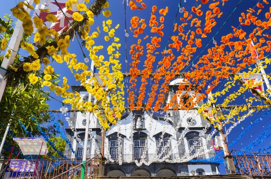 ✈️ Envolez-vous pour les fêtes de Madère et son Carnaval