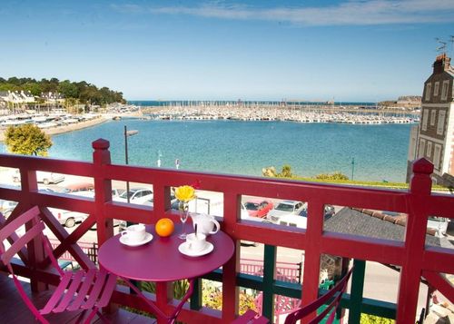 Top 10 hotels in Saint-Malo within walking distance of the beach