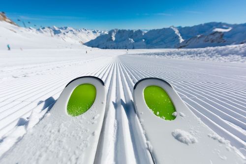 Connaissez-vous le waterslide ? L'activité insolite qui va briller sur les pistes cet hiver !