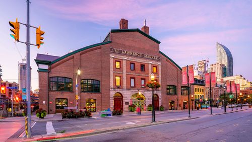 Passeggiata al St. Lawrence Market di Toronto