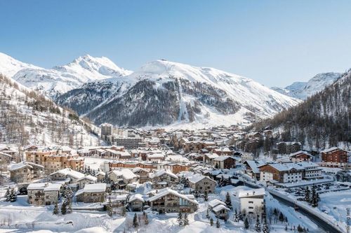 Vous n'avez pas encore réservé vos vacances au ski ? Voici 3 hôtels à Val d'Isère pour un séjour inoubliable 