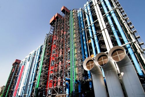 Si vous êtes à Paris pendant les vacances de la Toussaint, ne manquez pas de visiter le centre Pompidou avant sa fermeture en 2025 pour 5 ans !