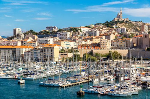 Pour éviter la foule présente dans les calanques en été, découvrez ces 4 spots de baignade dans les alentours de Marseille !