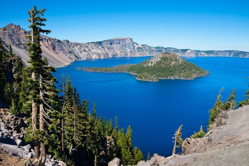 Connaissez-vous ces 5 lacs qui font partie des plus beaux du monde ? L'un d'eux se trouve en France !
