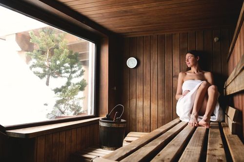 Après la tempête, le sauna ! Dans les airs ou dans un fast-food, ce  pays 3h de la France est connu pour ses saunas insolites, en voici 5 à tester !