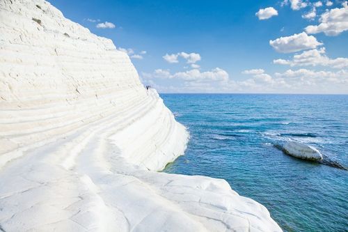 Sortez les maillots, cette plage de Sicile ne ressemble à aucune autre !