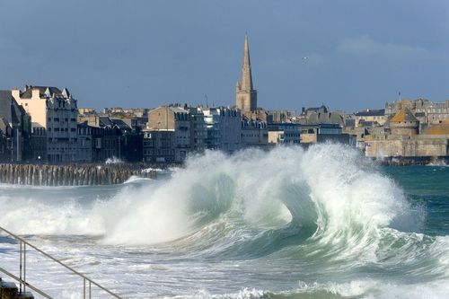 Ne manquez pas les grandes marées de février en Bretagne : voici les dates et nos conseils pour en profiter !