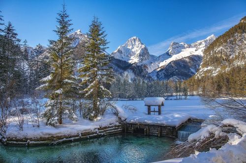 Proche de la France, ce pays offre des paysages à couper le souffle en hiver ! 