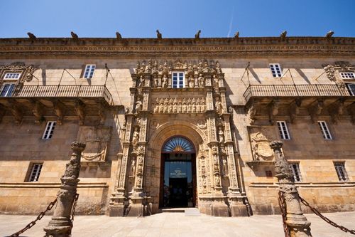 Quel est le plus vieil hôtel du monde ? (Il n'est pas très loin de chez nous !)