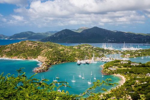Les Caraïbes sans touristes ? C'est possible sur cet archipel paradisiaque proche de la Guadeloupe !