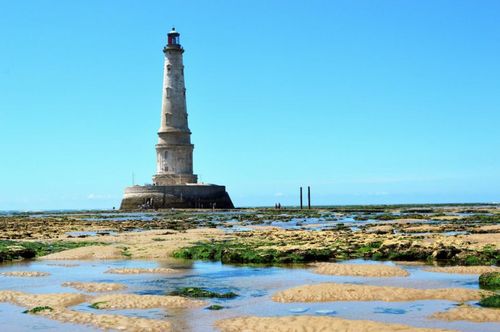 Sapevate che potete visitare l'ultimo faro abitato in Francia?