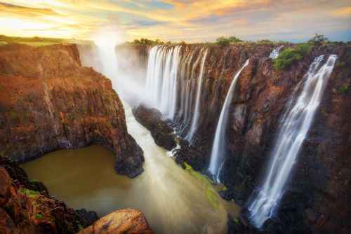 Envie d'échapper à la chaleur estivale ? Découvrez 6 chutes d'eau rafraîchissantes parmi les plus belles du monde !