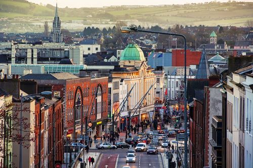 Discover Cork, a city renowned for its gastronomy and typical atmosphere