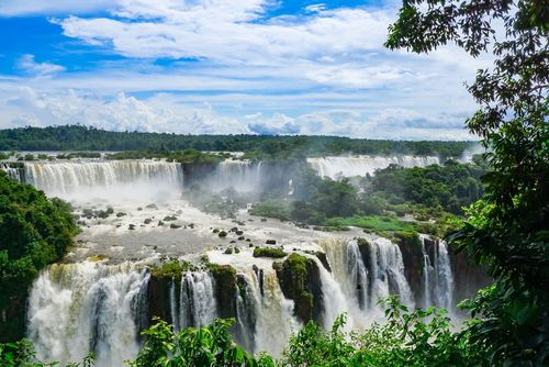 Oubliez le Brésil et l'Argentine, ce pays d'Amérique du Sud regorge de paysages sublimes et authentiques  ! Et il est encore épargné du tourisme de masse