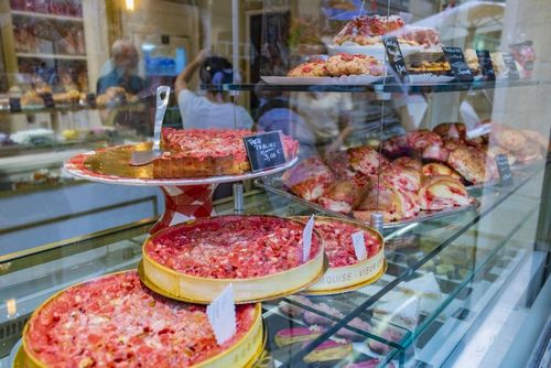 Oubliez la bûche de Noël et optez pour l'un de ces 6 desserts locaux si vous passez les fêtes dans ces régions françaises