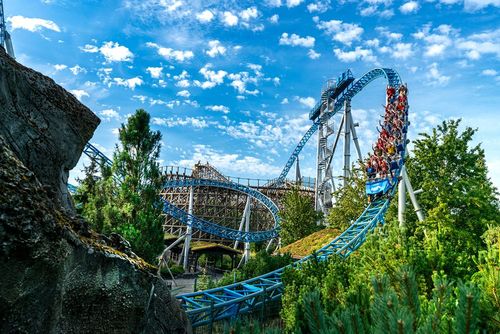 Il n'y a pas que Disneyland Paris en France ! Cette région possède une dizaine de parcs d'attractions à découvrir en famille ou entre amis
