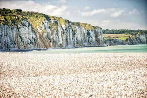 Pour avoir l'impression d'être en vacances, découvrez ces plages situées à proximité d'une gare le temps d'une journée !