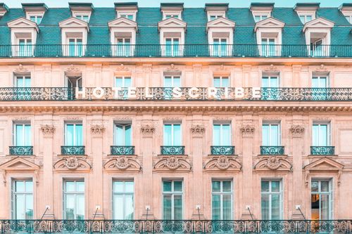 Cet hôtel est le plus frenchy de Paris ! (L'endroit parfait pour un week-end à deux dans la capitale)
