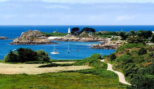 Envie de vous isoler ? Découvrez ces îles françaises enchanteresses (et sans voiture !)
