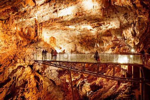 Immersion in the giant abyss of Cabrespine