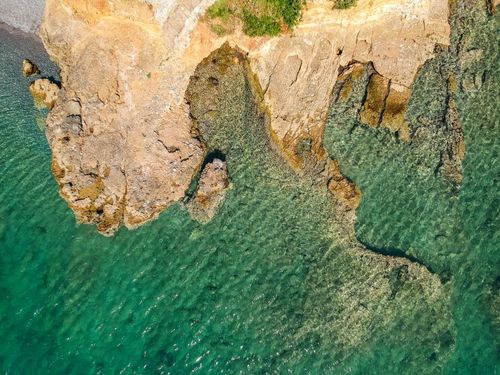Cette ville grecque aux plages de rêve, petites criques et villages de pêcheurs sera accessible tout l’été en vols directs depuis Paris !