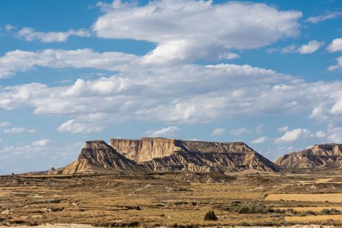 A deux pas de la France, le désert de Las Bardenas vous propulse sur une autre planète !
