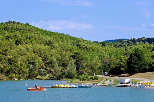 Dive into the Cavayère lake together