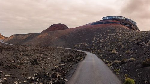  Déjeuner sur un volcan ? C’est possible dans les îles Canaries