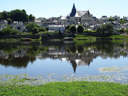 A moins d’une heure de Tours, cette ville bucolique est classée parmi les Plus Beaux Villages de France