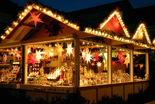 Connaissez-vous le plus grand marché de Noël d'Île de France et ses 250 chalets ? Voici où le trouver !