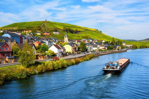 Ce pays frontalier à la France est l’un des moins touristiques d’Europe : 5 spots à découvrir sur place !
