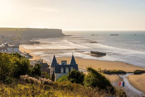 Arromanches-les-Bains : focus sur cette station-balnéaire suspendue dans le temps
