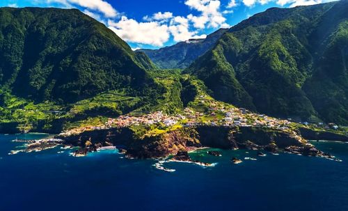 Du Sud au Nord et d’Est en Ouest, profitez de Madère  à travers ses nombreuses activités aquatiques !